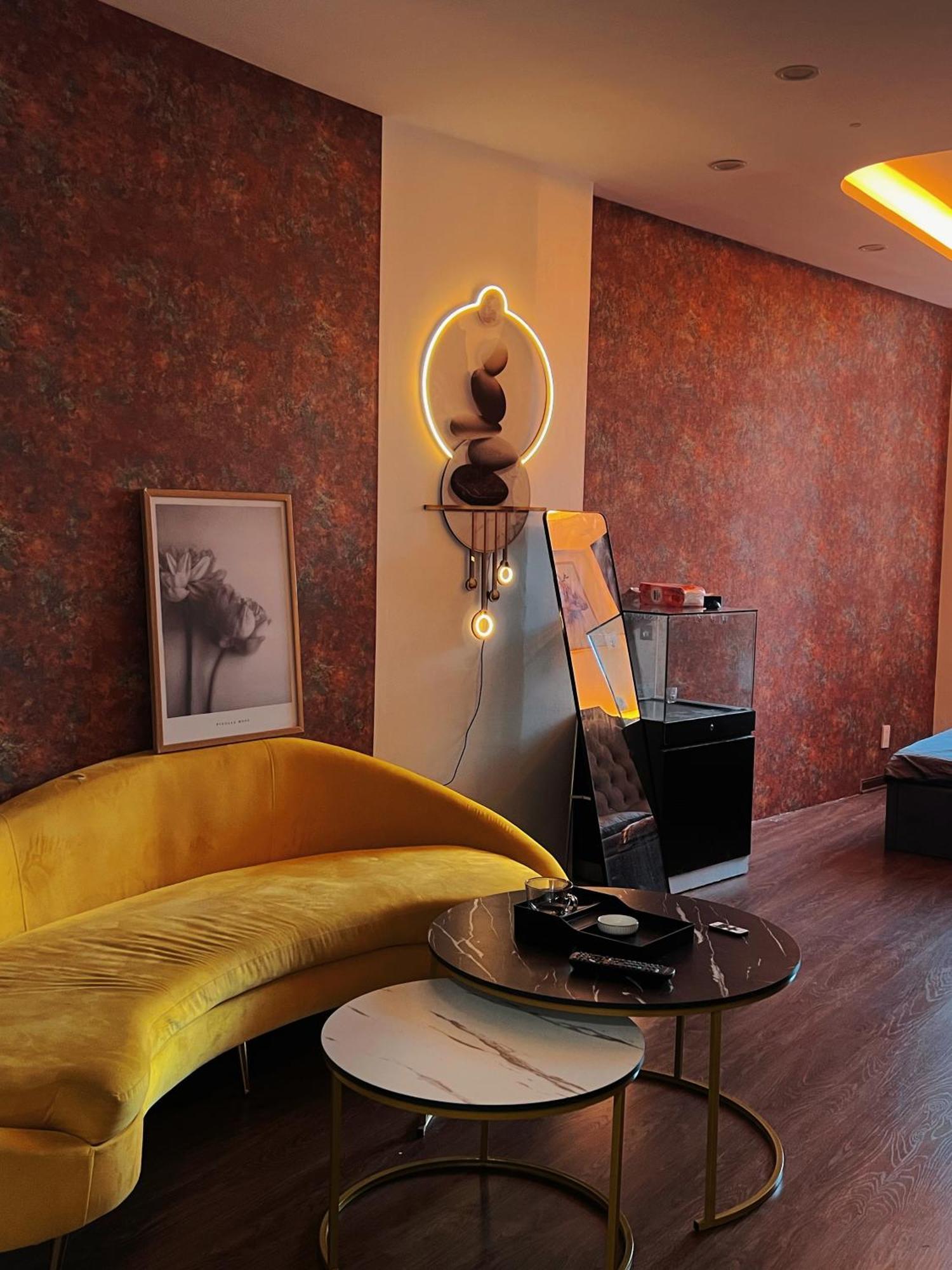 Venus Apartment Kham Thien Hanoi Eksteriør billede